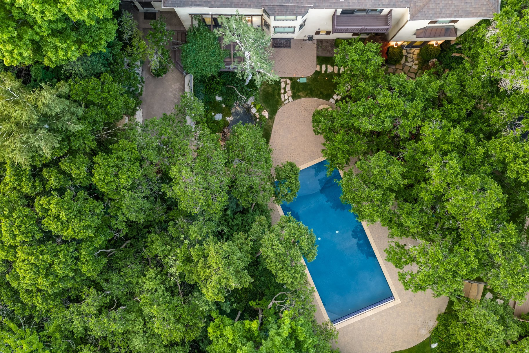 HIDDEN OAKS - Residential