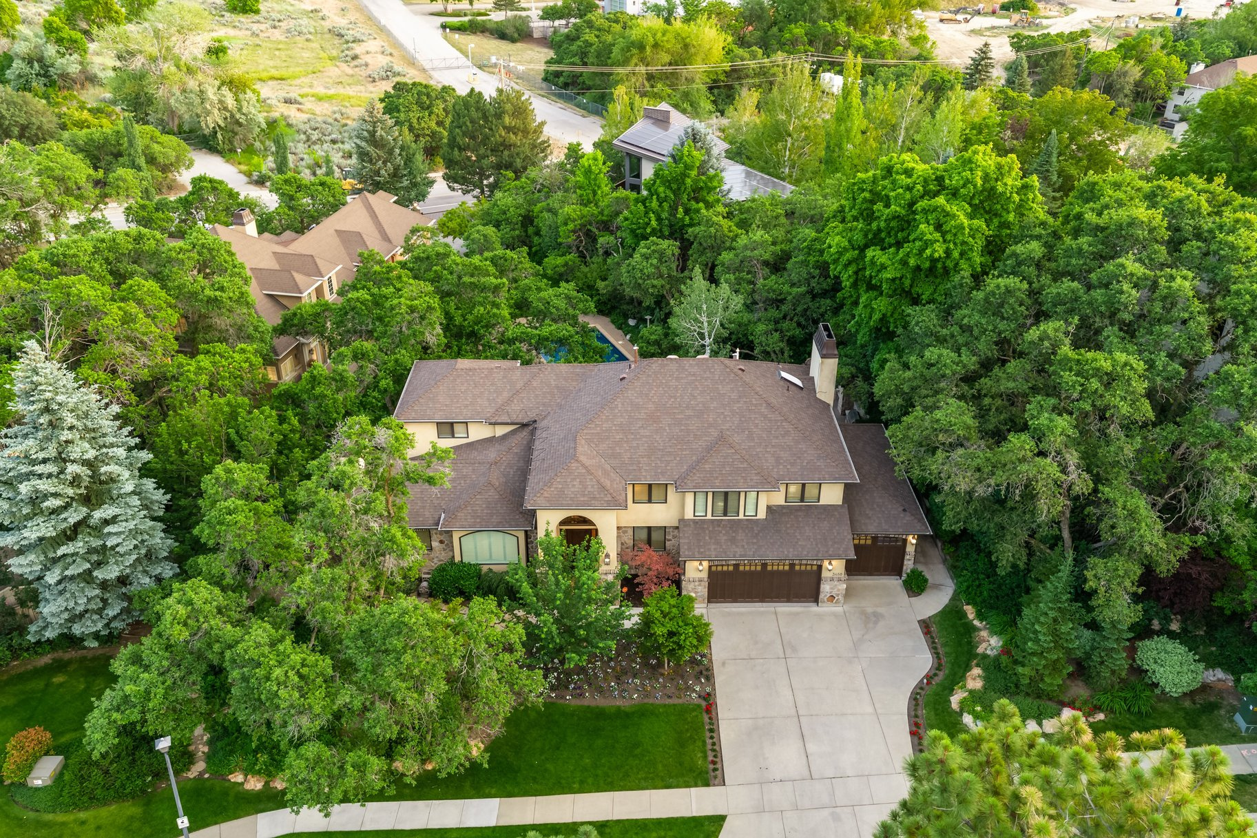 HIDDEN OAKS - Residential
