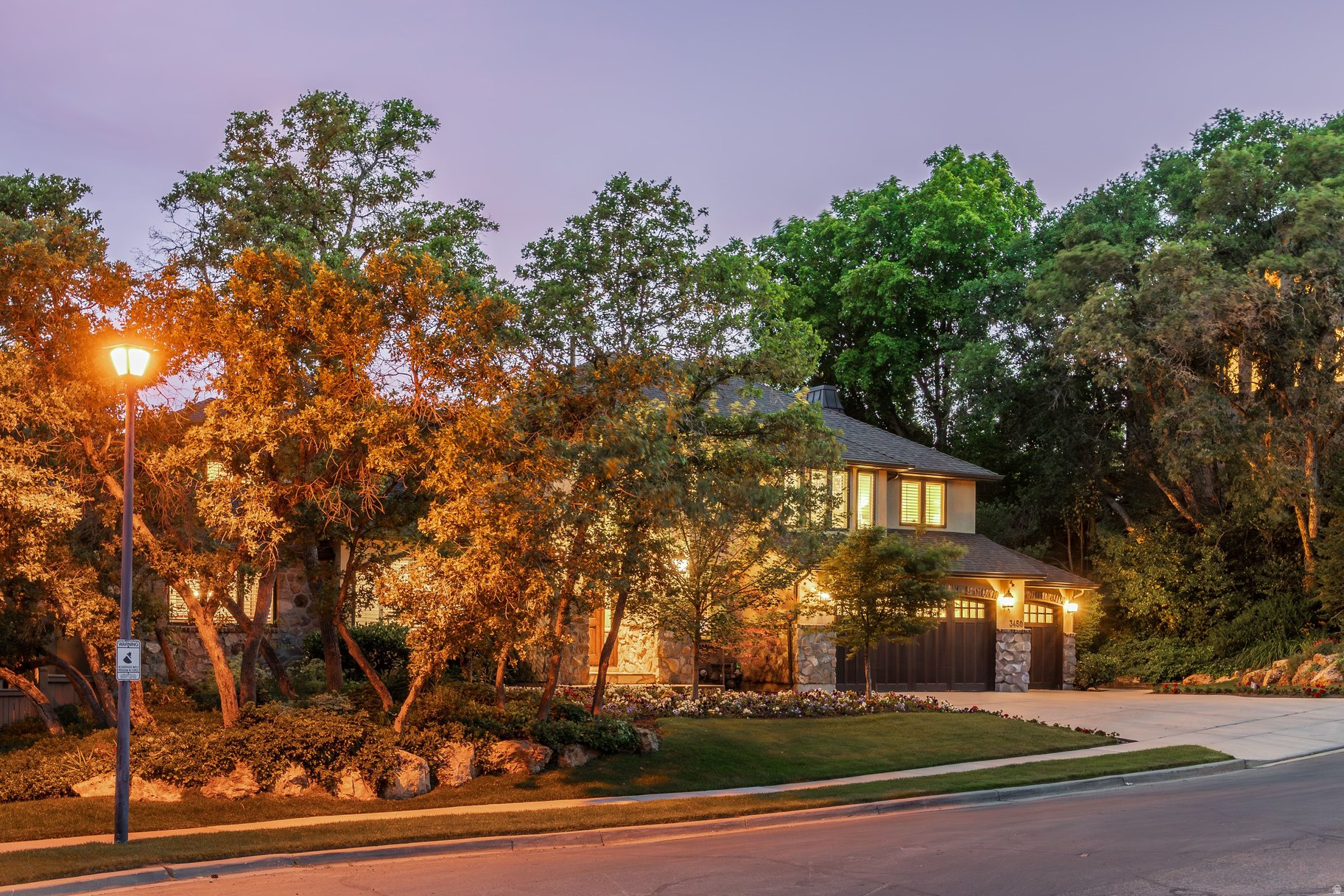 HIDDEN OAKS - Residential