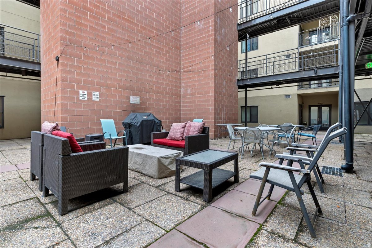 CENTRAL POINTE - Residential