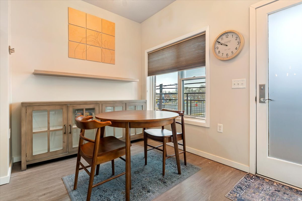 CENTRAL POINTE - Residential