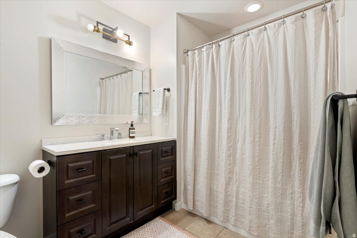 CENTRAL POINTE - Residential