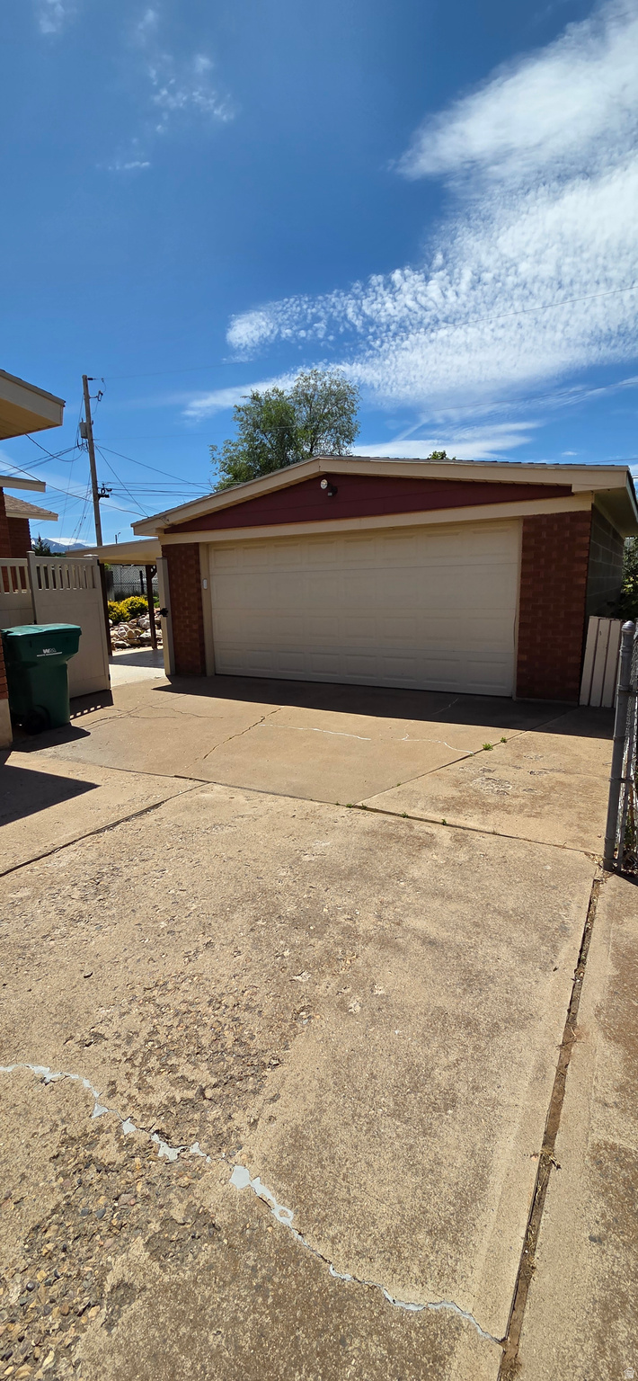 MUNICIPAL ACRES - Residential