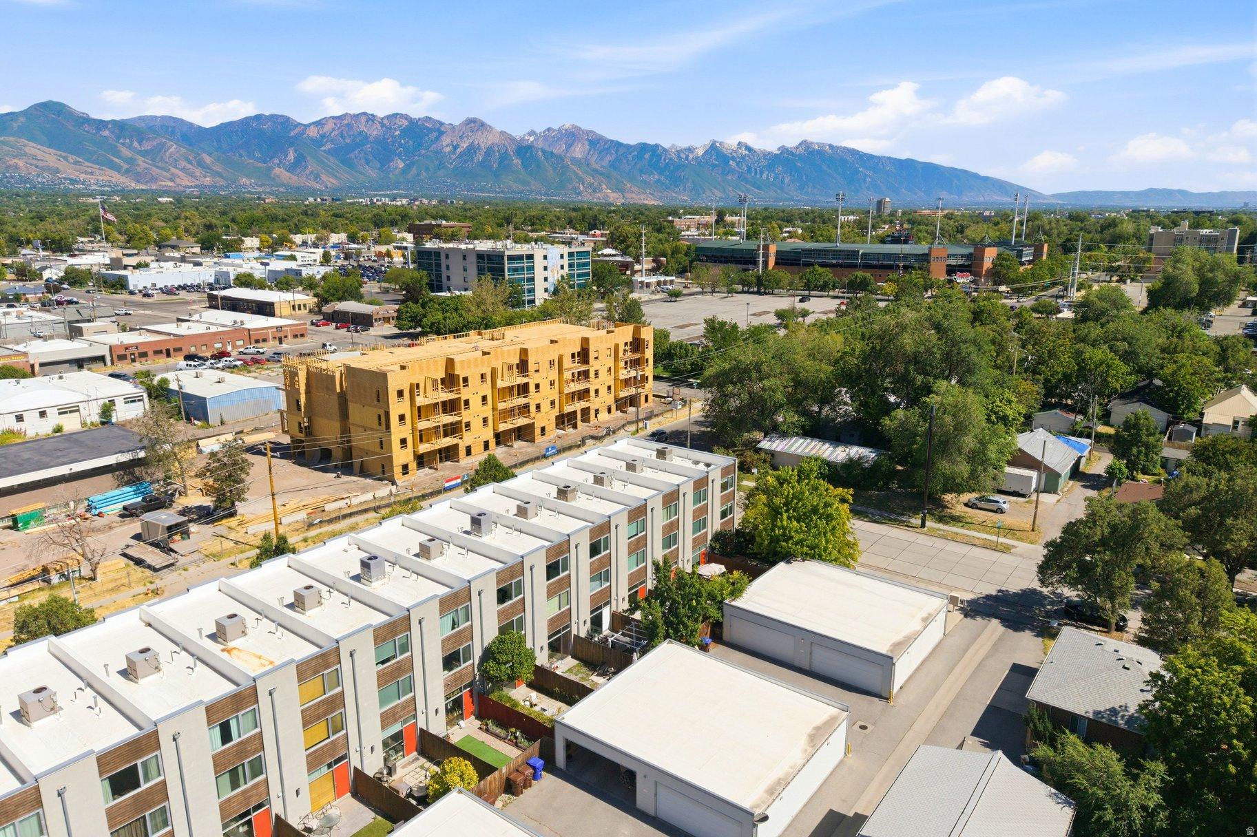 ROWHAUS CONDO - Residential