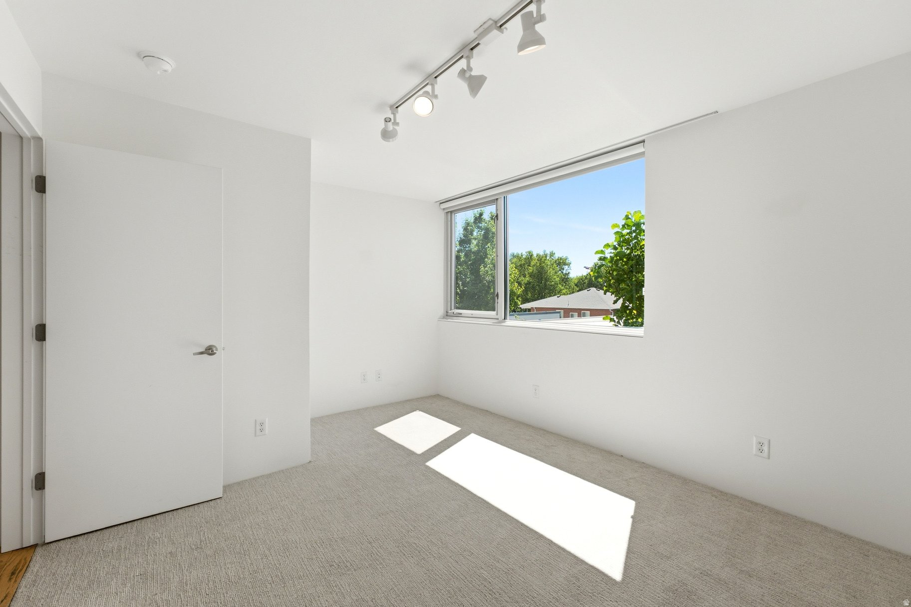 ROWHAUS CONDO - Residential