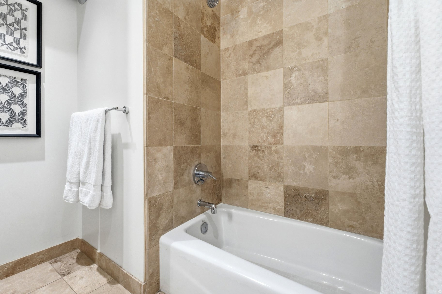 ROWHAUS CONDO - Residential