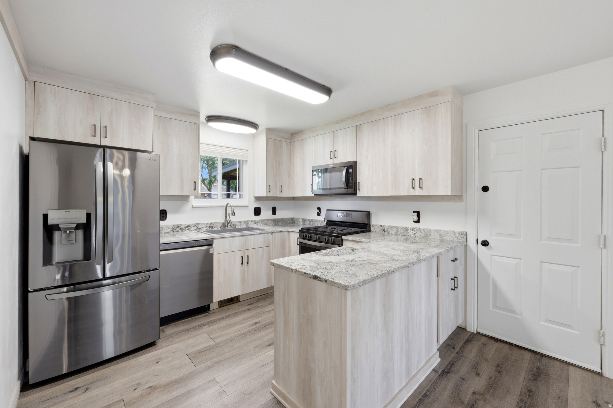 WESTLAKE - Residential
