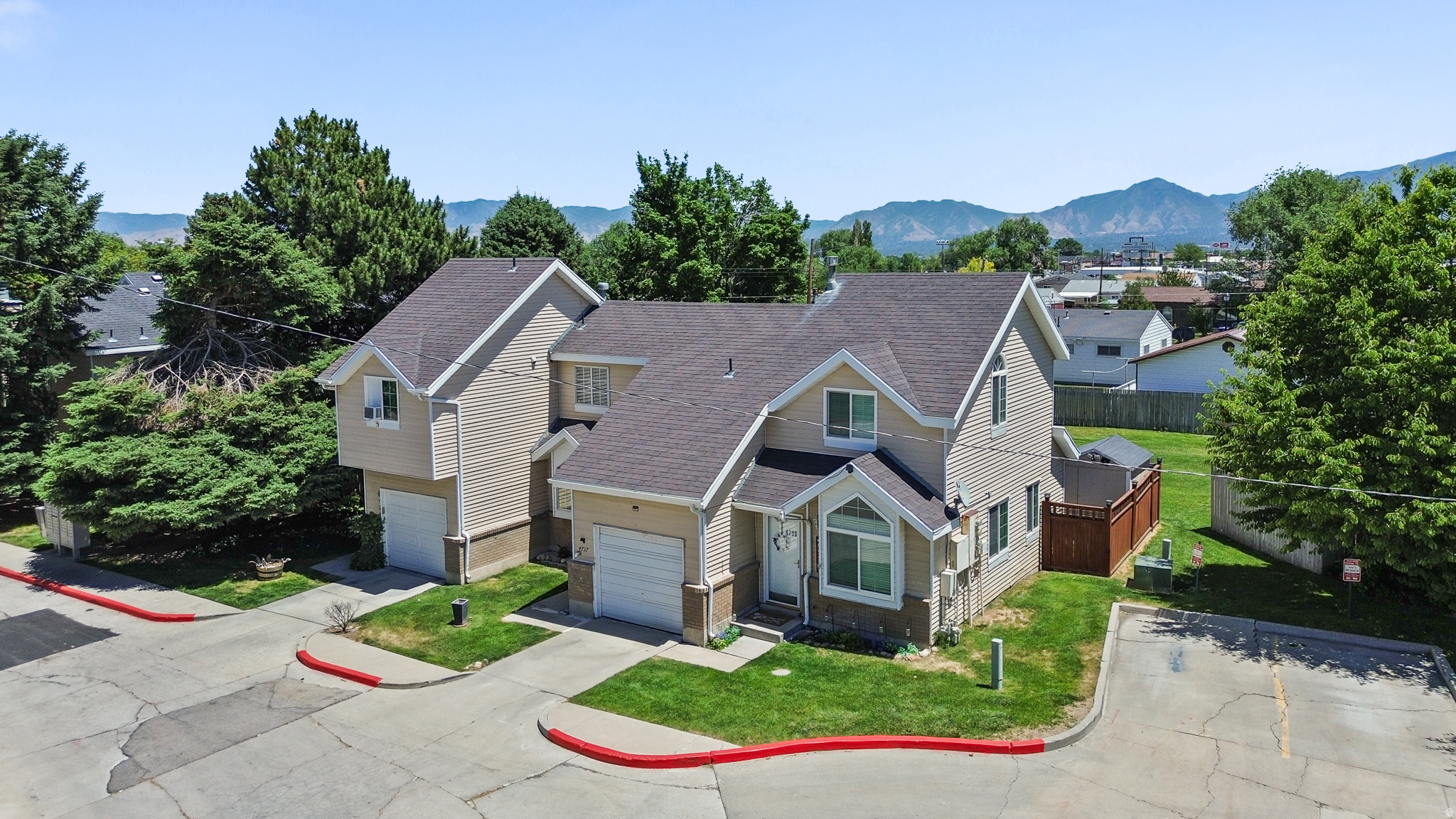 ST ANDREWS PARK CONDO - Residential