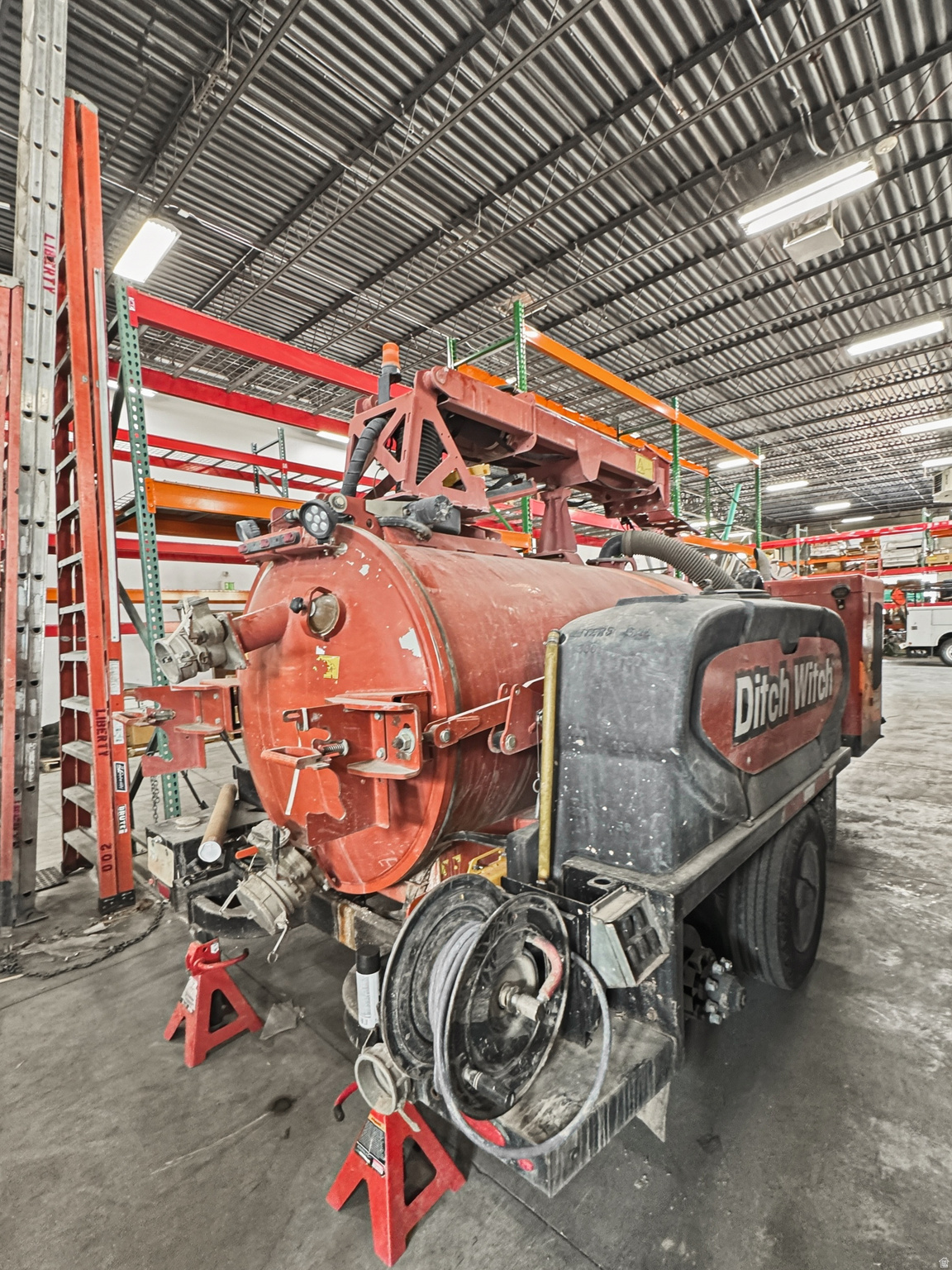 JORDAN INDUSTRIAL CENTER PHASE 2 - Commercial Sale