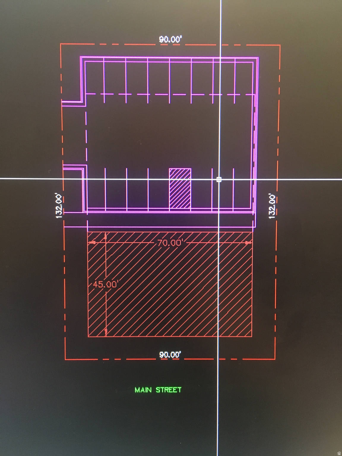 Main image without alt text