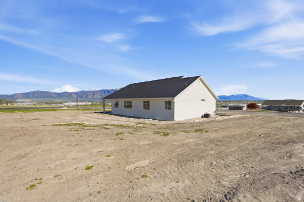 SPRING HOLLOW - Residential