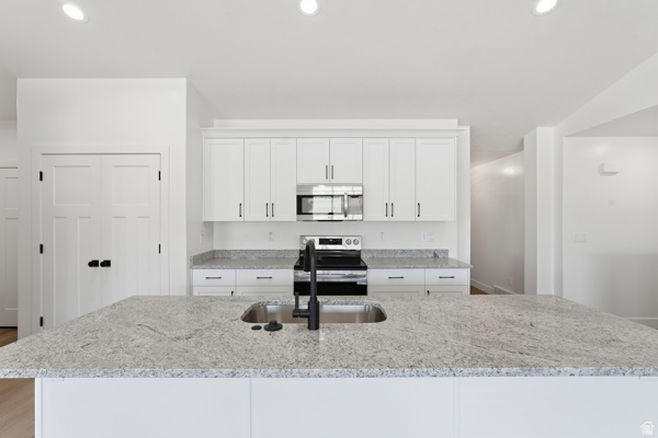 SPRING HOLLOW - Residential