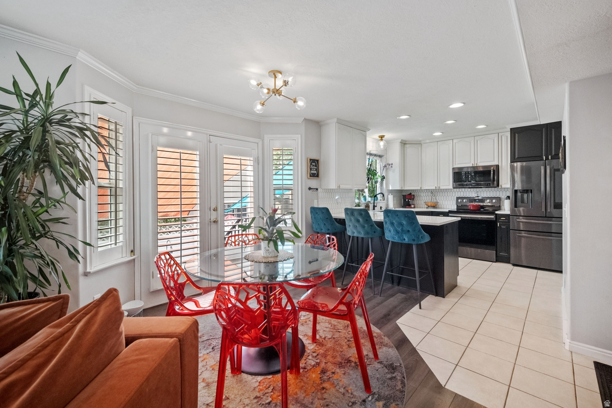 ENCHANTED COVE - Residential