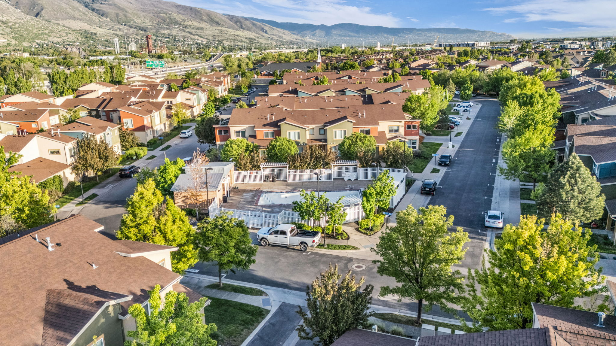 FARMINGTON CROSSING - Residential
