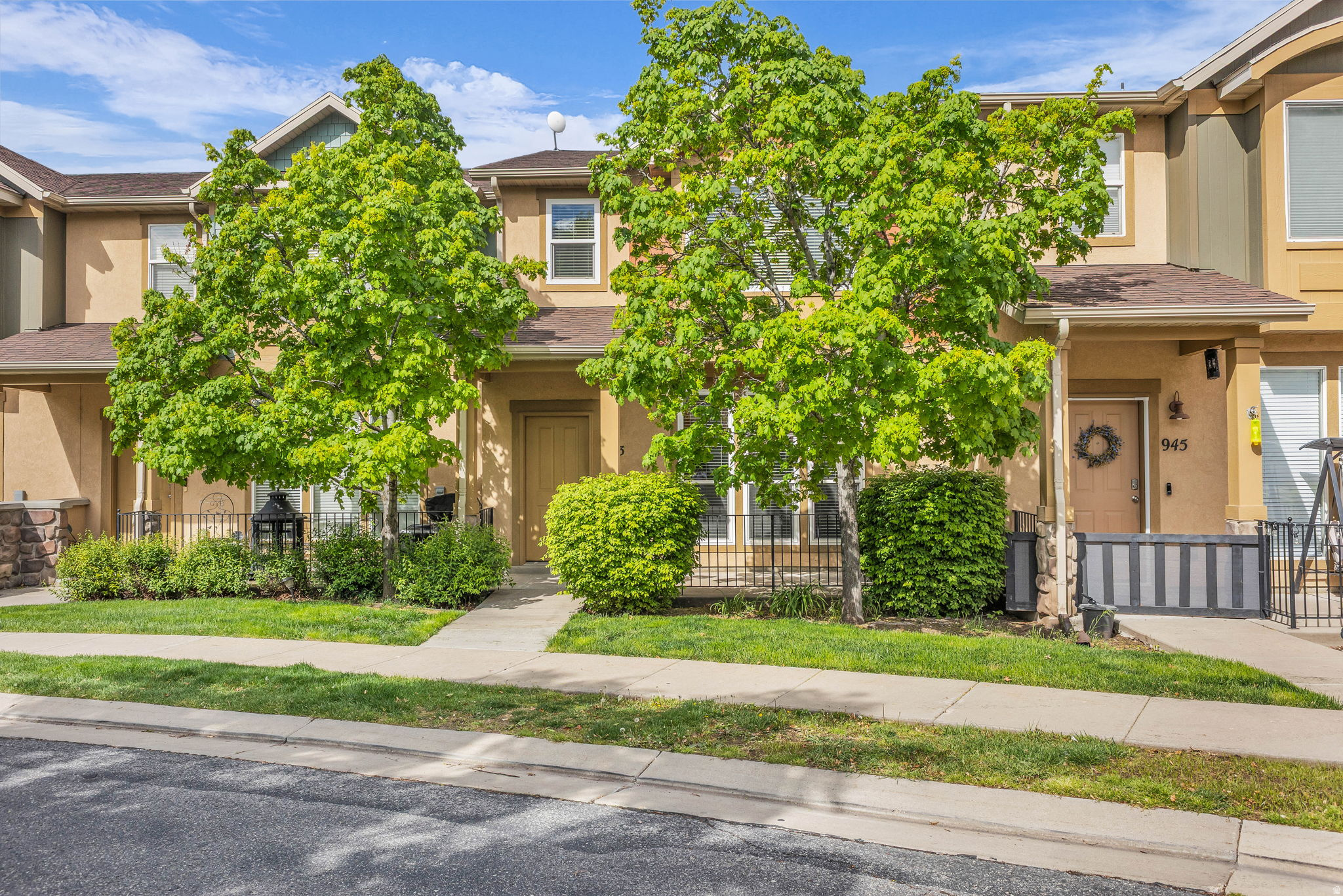 FARMINGTON CROSSING - Residential