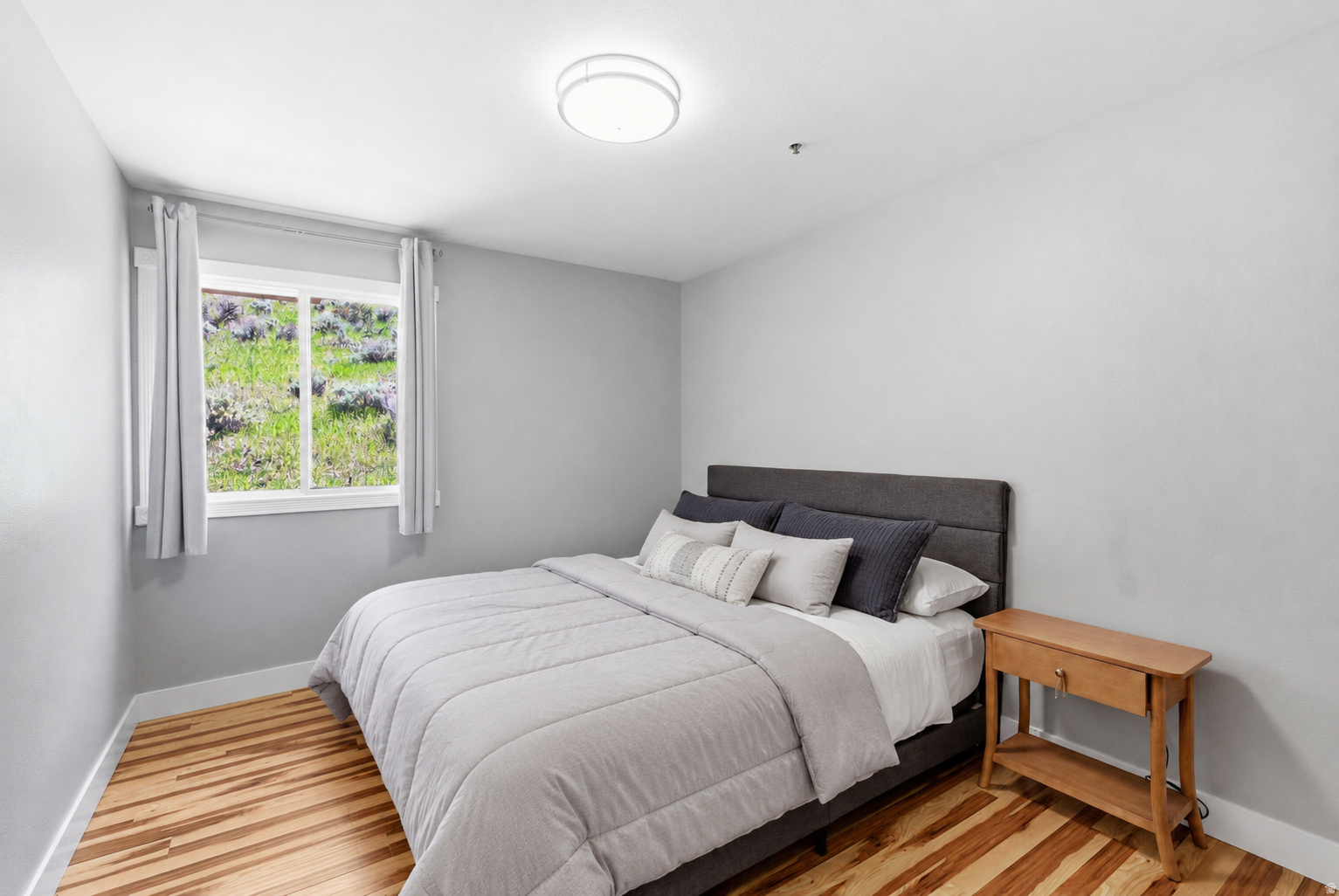 IRONHORSE CONDOMINIUM - Residential