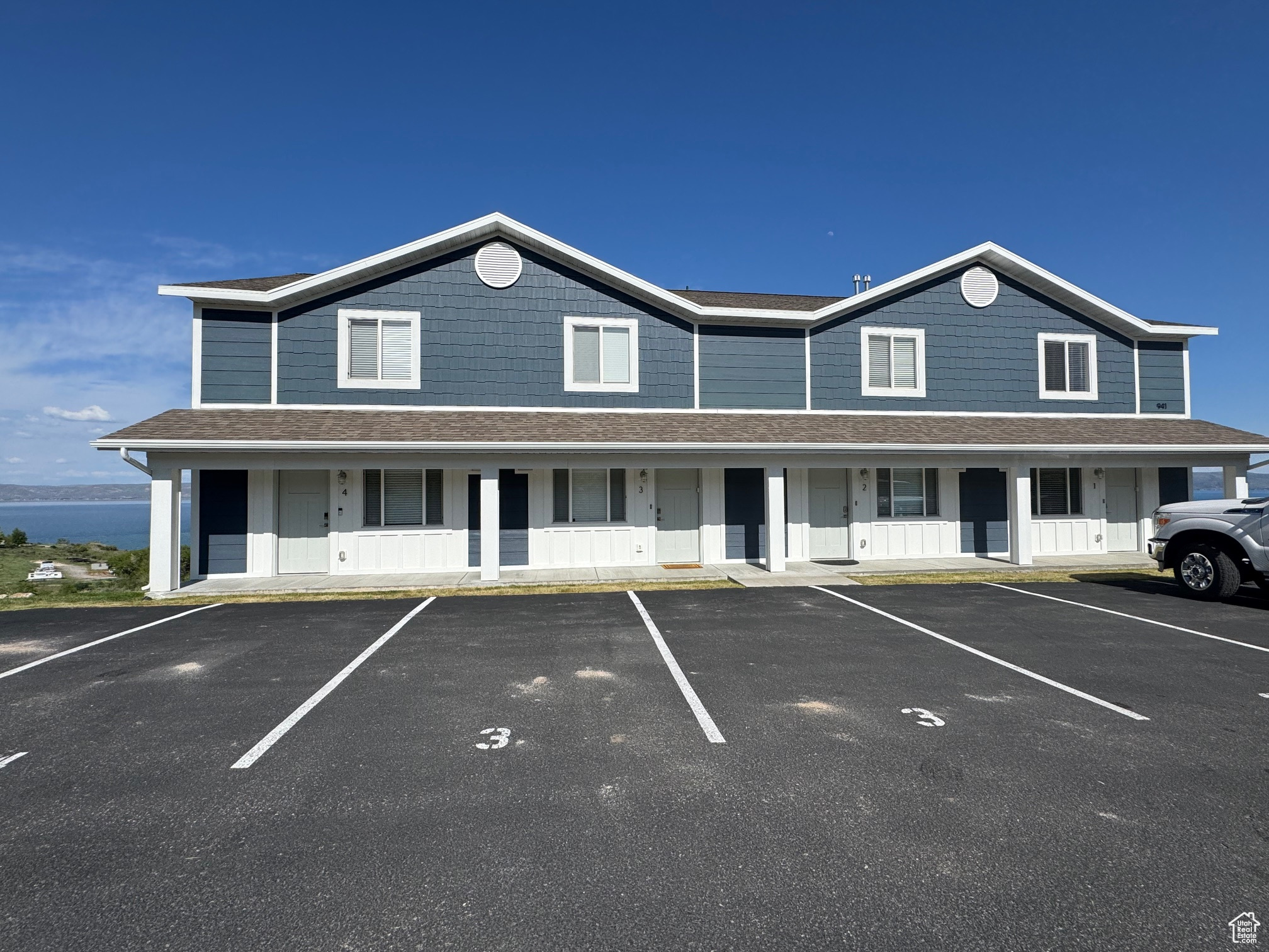 HARBOR VILLAGE - Residential