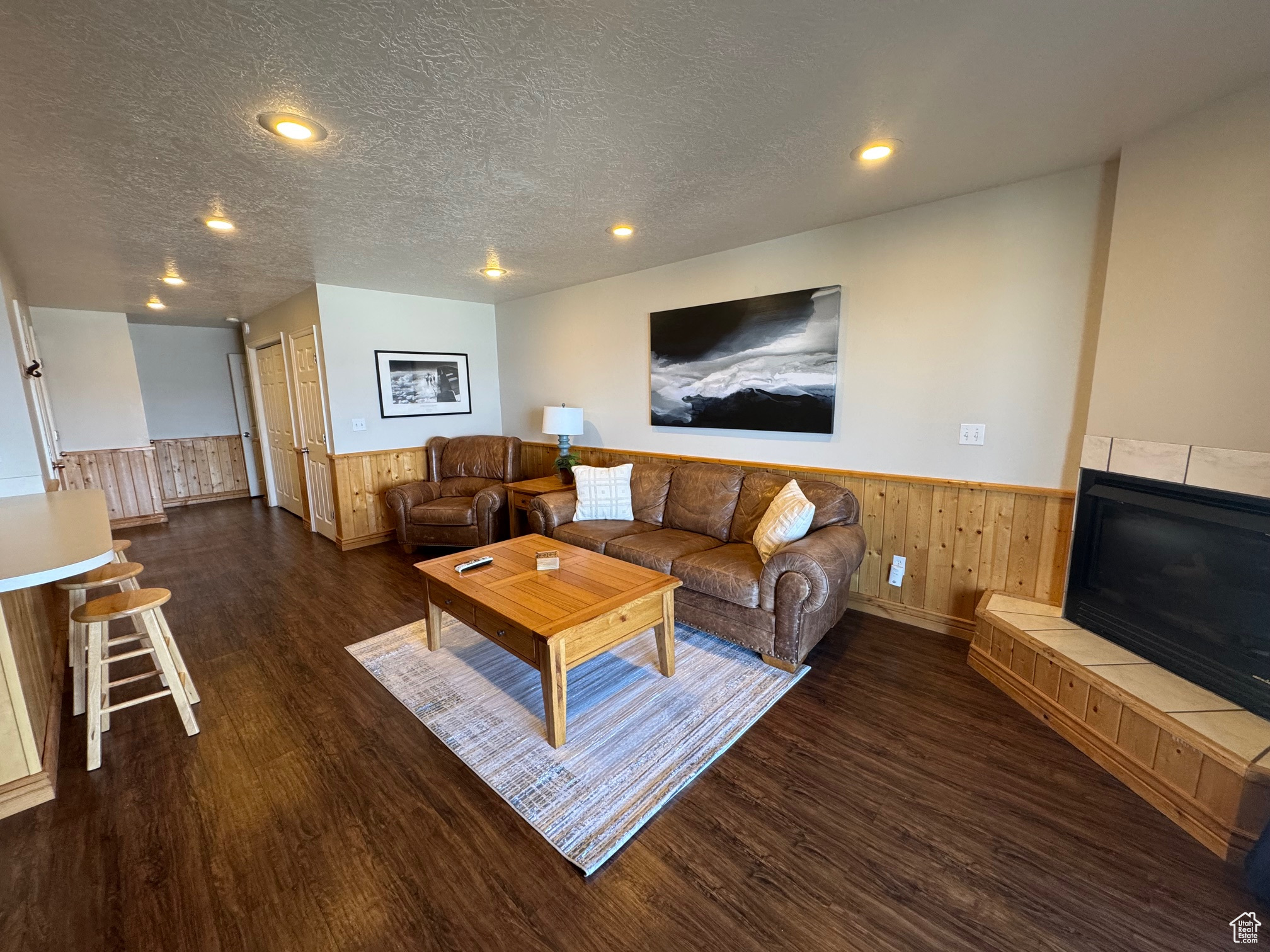 HARBOR VILLAGE - Residential