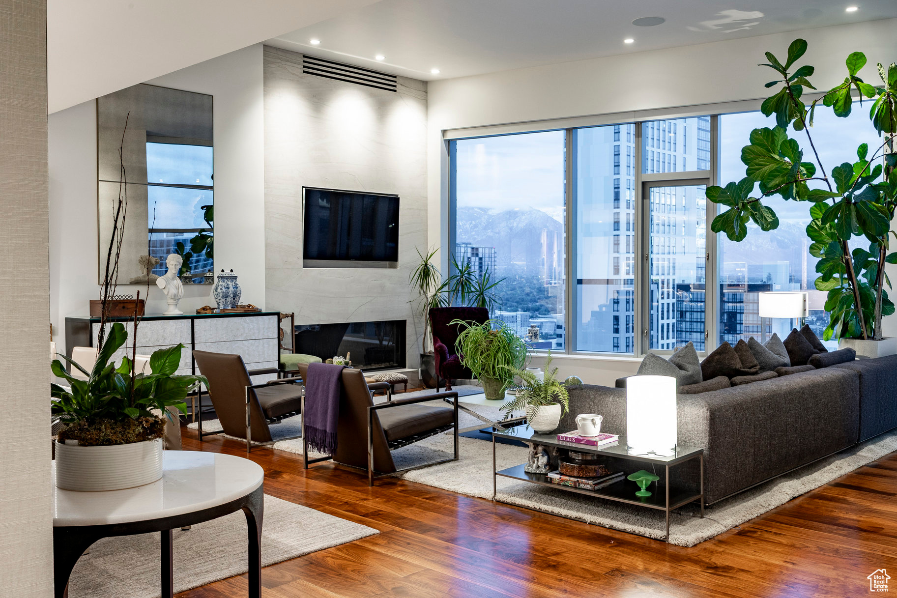 REGENT AT CITY CREEK - Residential