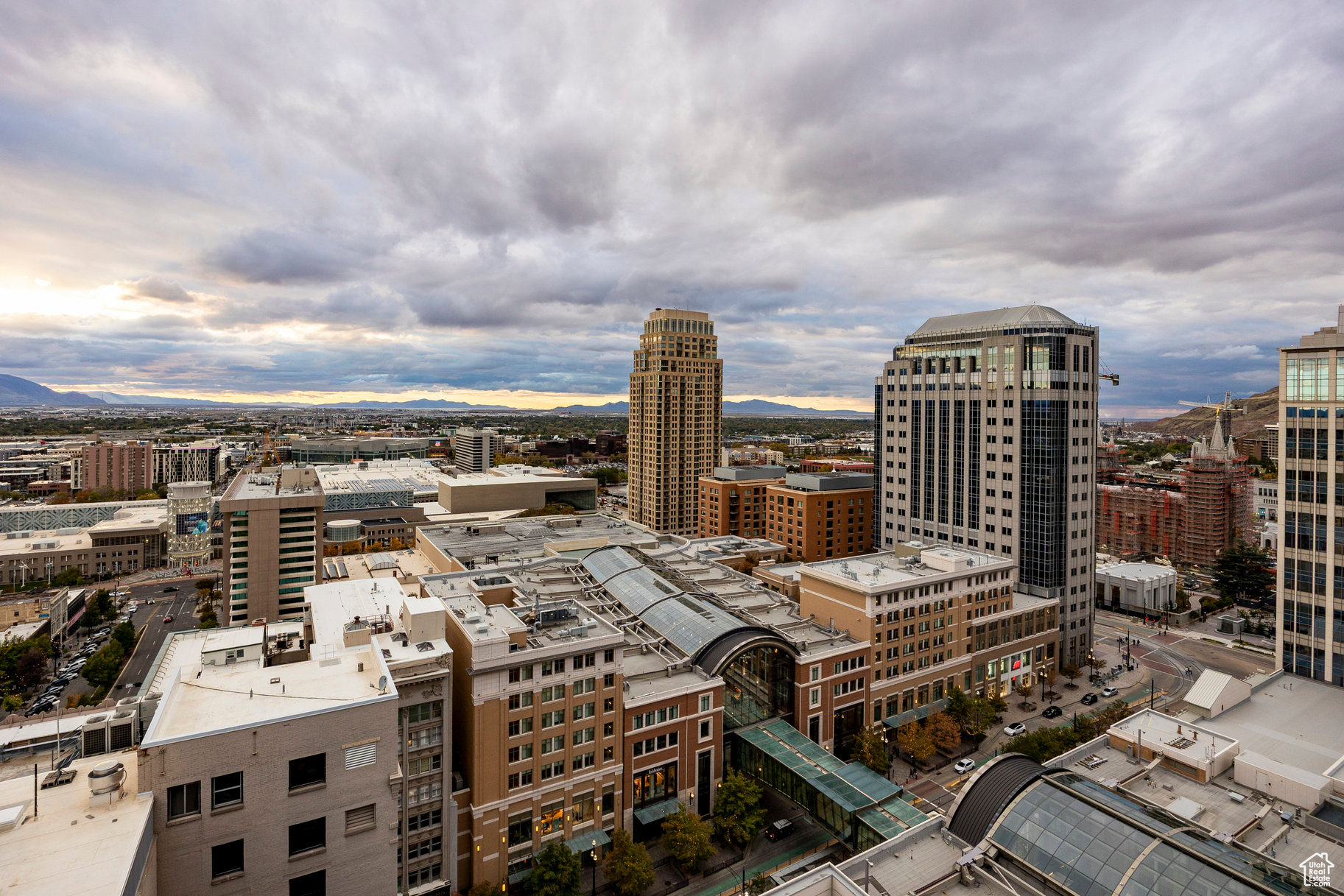 REGENT AT CITY CREEK - Residential
