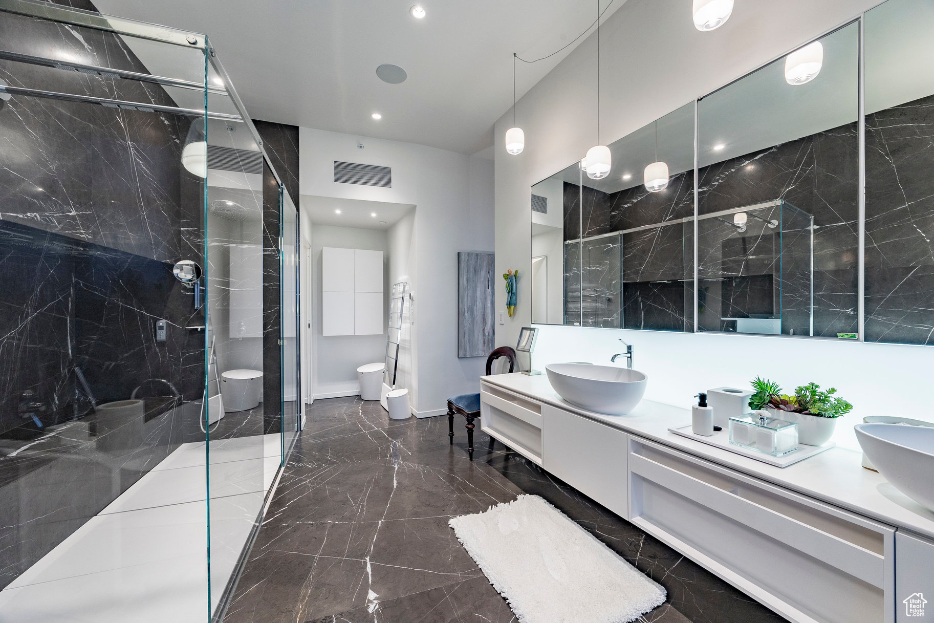 REGENT AT CITY CREEK - Residential