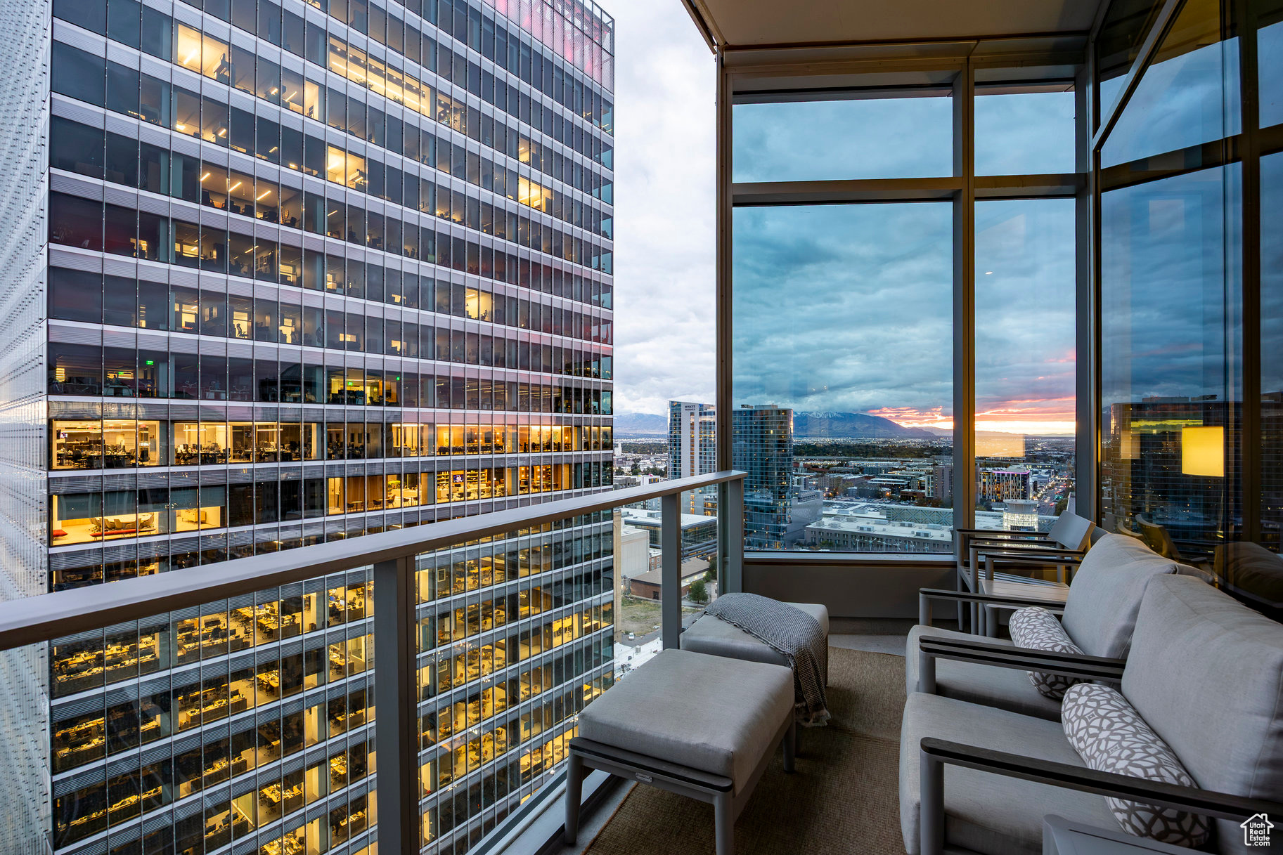 REGENT AT CITY CREEK - Residential