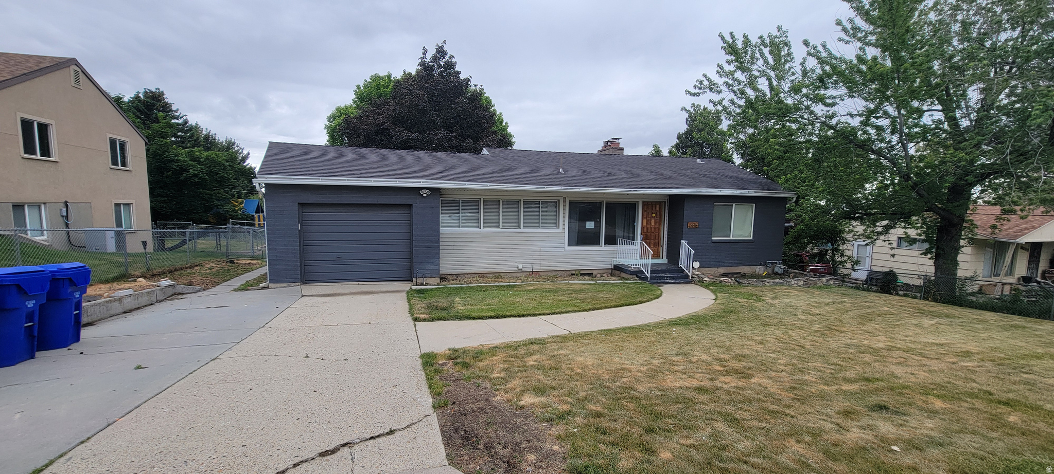VAL VISTA - Residential