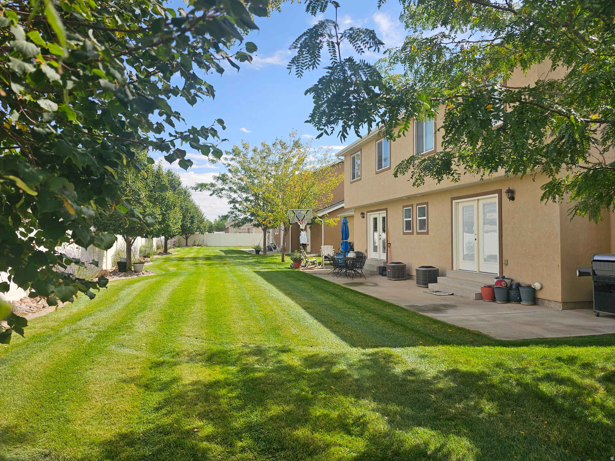 UINTAH SHADOWS - Residential