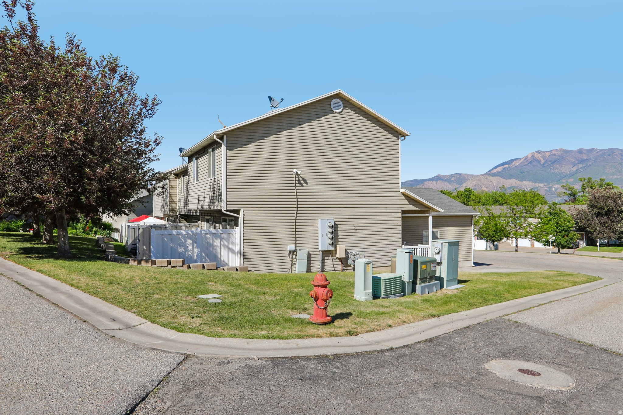 SHEIFFELD COMMONS - Residential