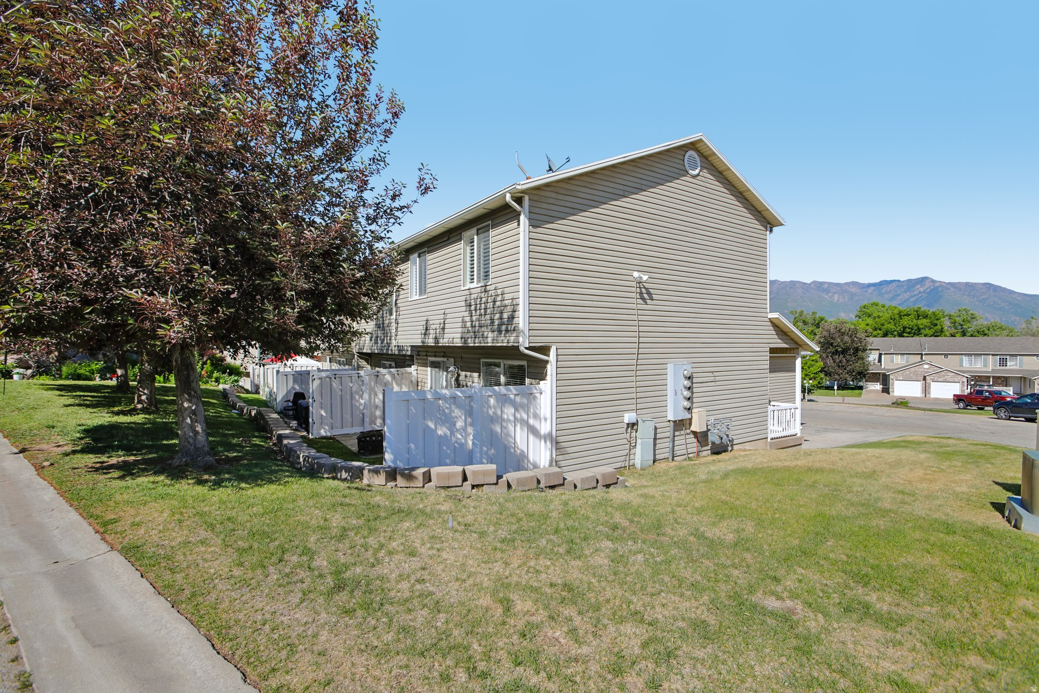 SHEIFFELD COMMONS - Residential