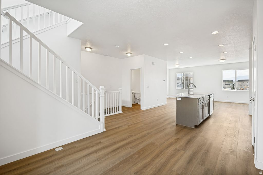 MEADOWBROOK - Residential