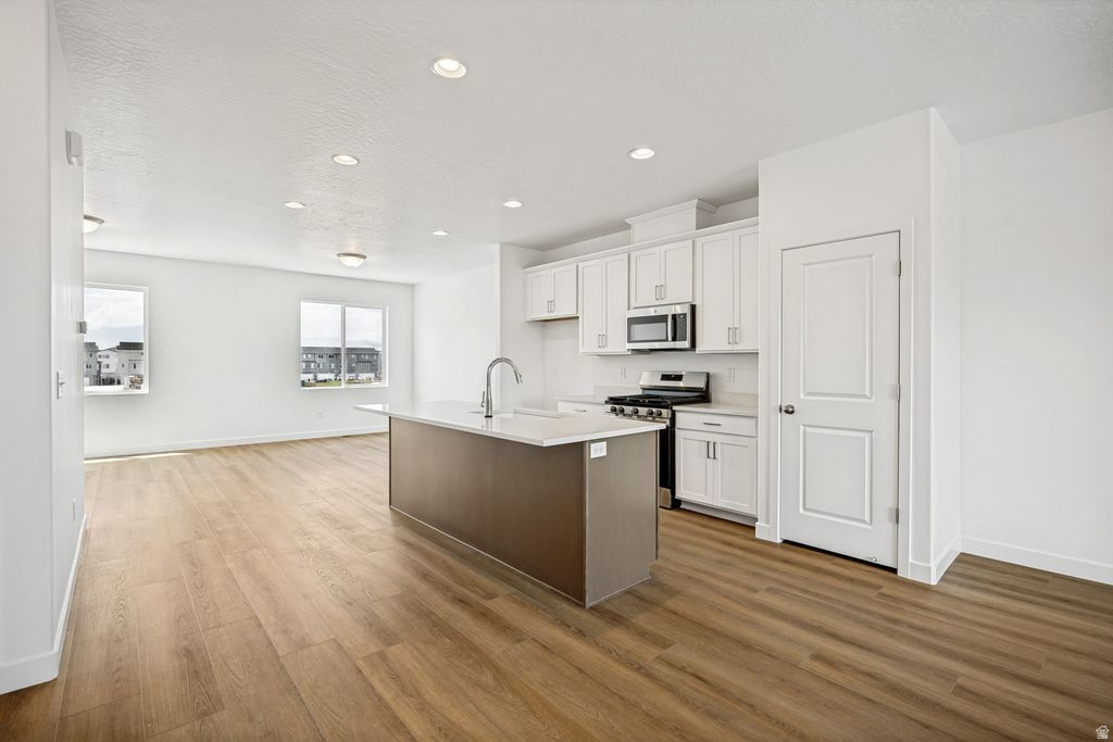 MEADOWBROOK - Residential