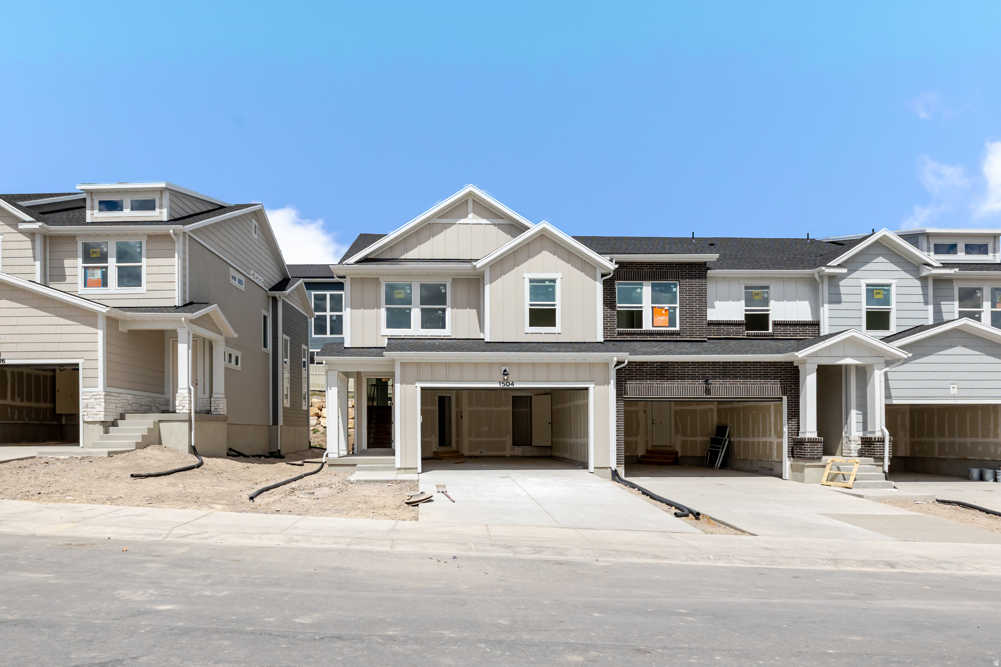 Discover the perfect mix of comfort and convenience with your new townhome at Ridgehorne! This up-and-coming community is part of the beautiful Mt. Saratoga master plan, featuring parks, trails, and expansive open spaces. You'll love the added amenities, including a clubhouse, pool, basketball court, bark park, playgrounds, and more! Plus, Ridgehorne offers easy access to Utah Lake, The Ranches Golf Club, local shopping and dining, and Pioneer Crossing for a smooth commute. Reach out today to learn more or schedule your visit!