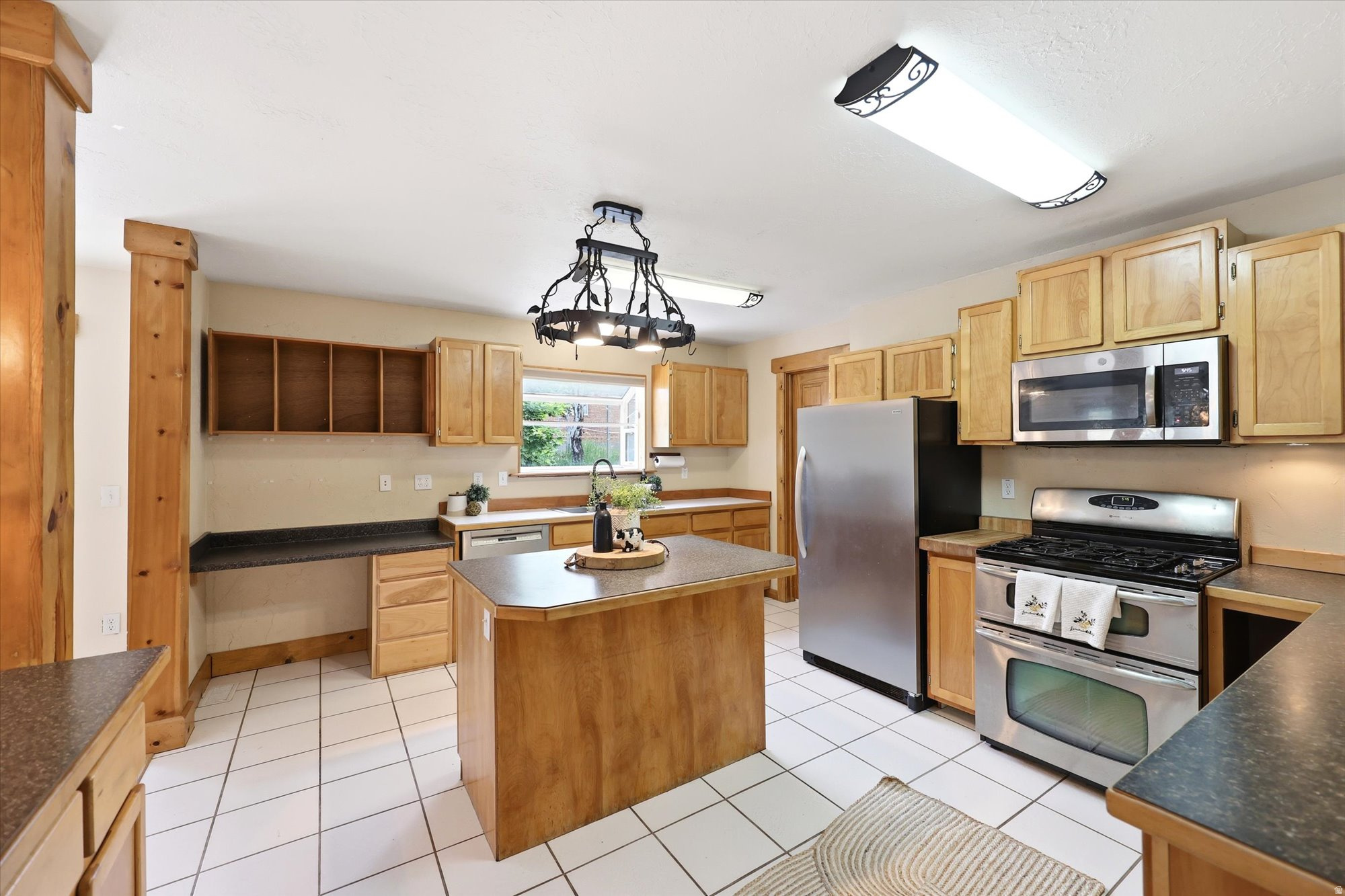 LOAFER CANYON - Residential