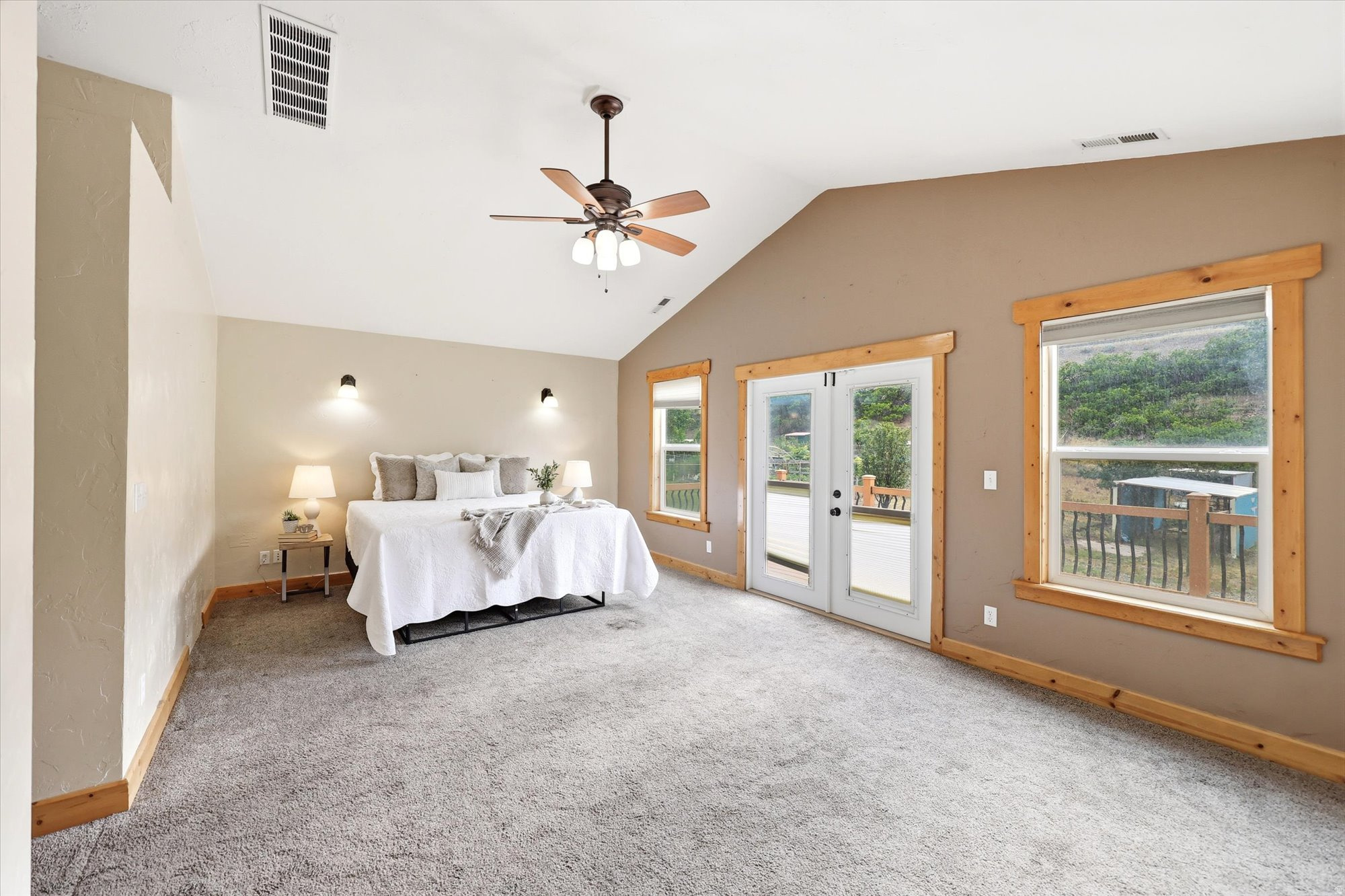 LOAFER CANYON - Residential