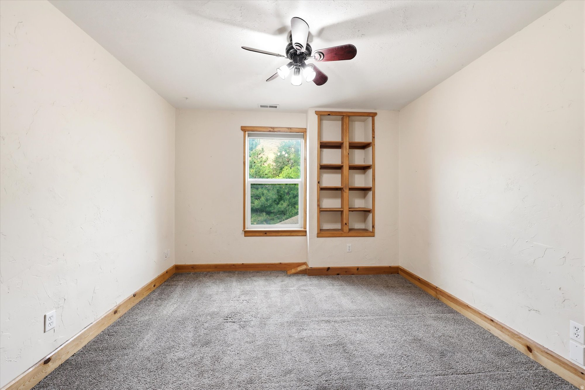 LOAFER CANYON - Residential