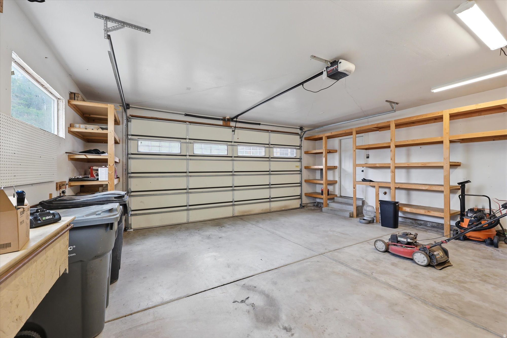 LOAFER CANYON - Residential
