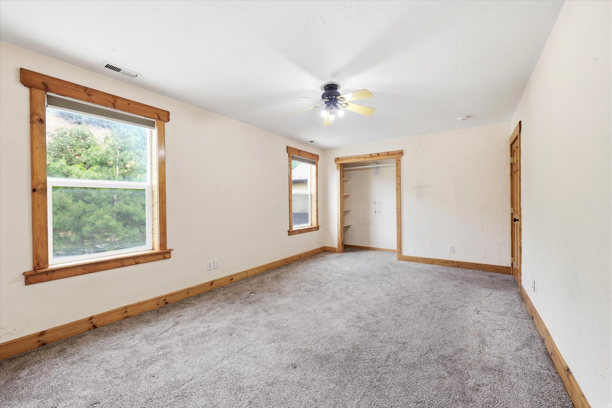 LOAFER CANYON - Residential