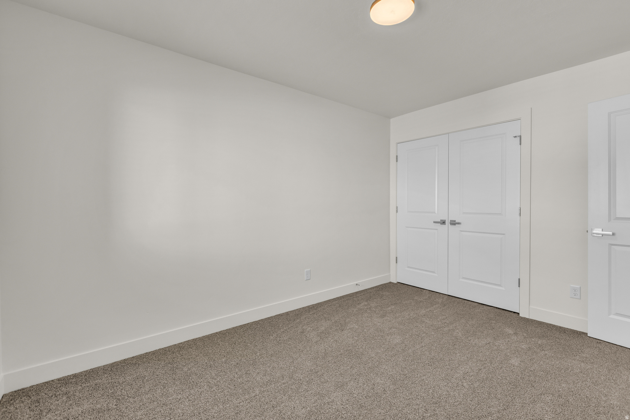 FREEDOM COURT - Residential