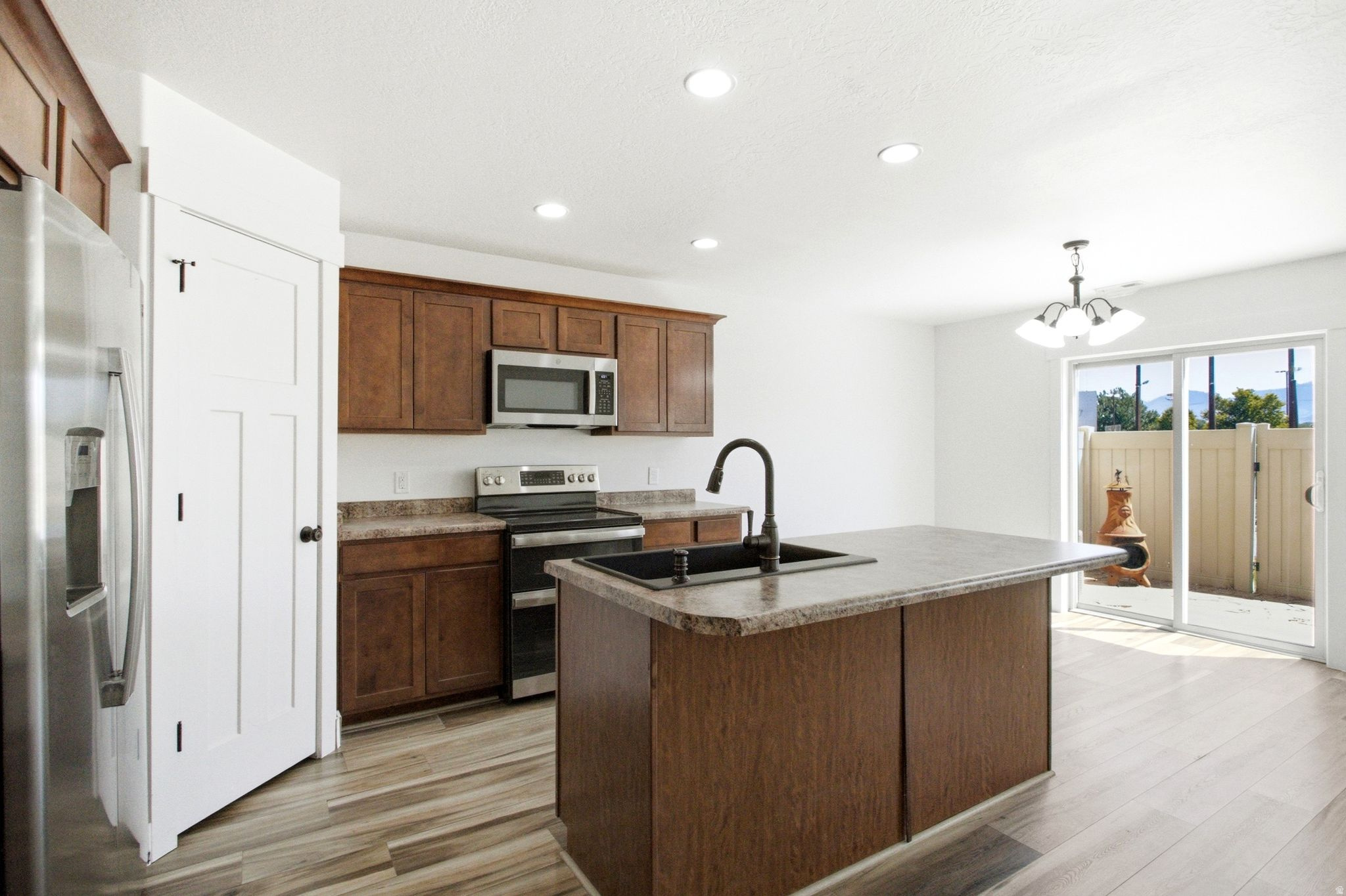 SPANISH TRAILS - Residential