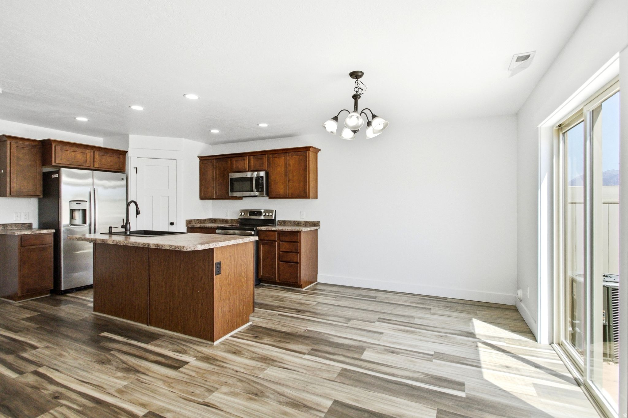 SPANISH TRAILS - Residential