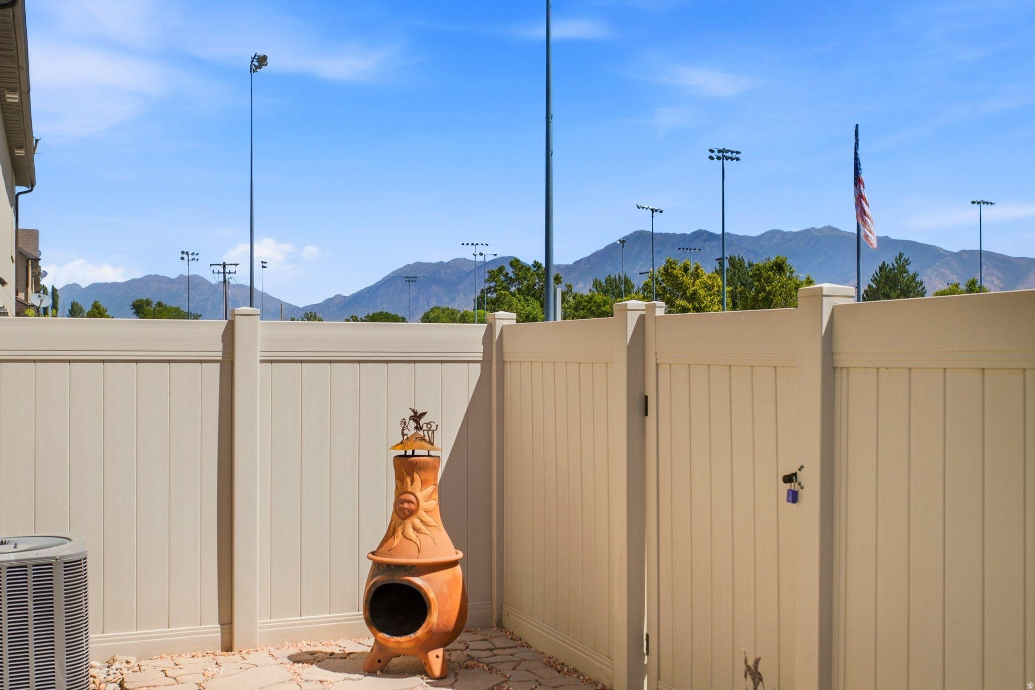SPANISH TRAILS - Residential