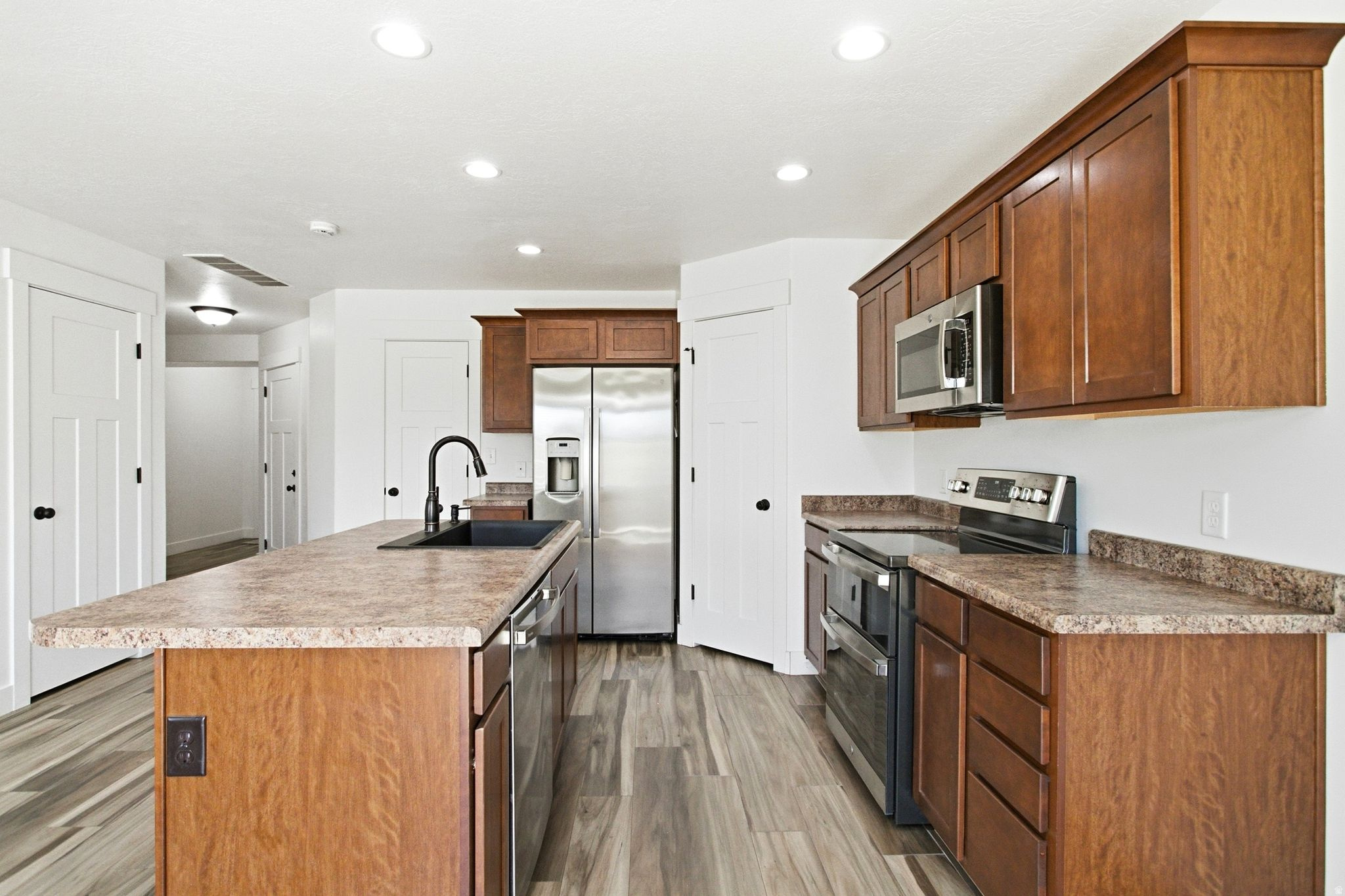 SPANISH TRAILS - Residential