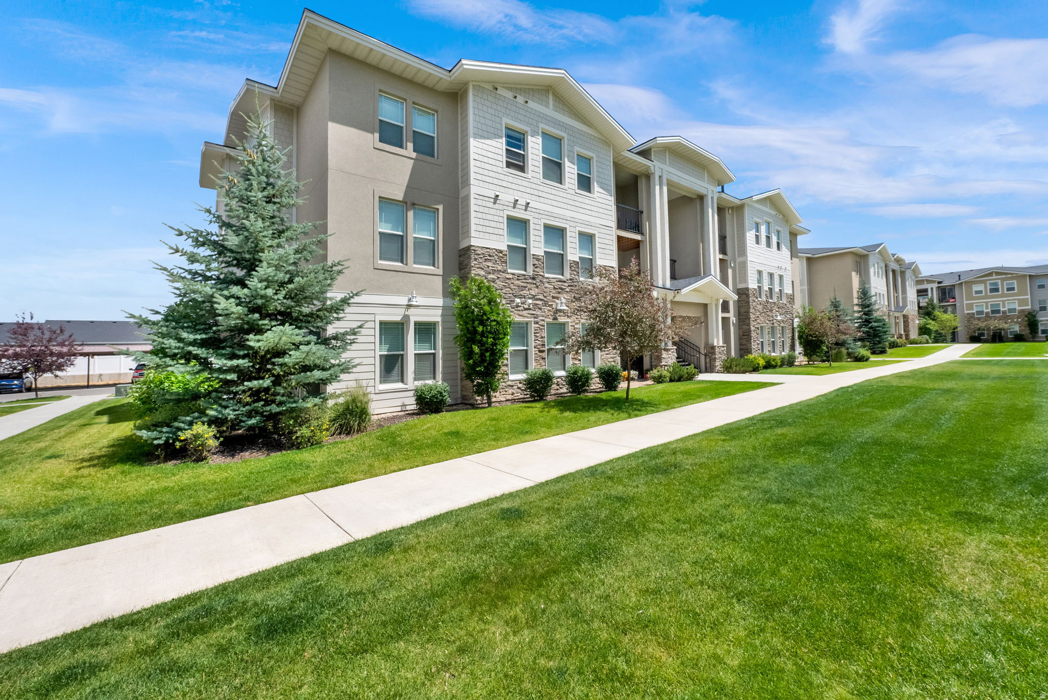 RANCH LANDING - Residential