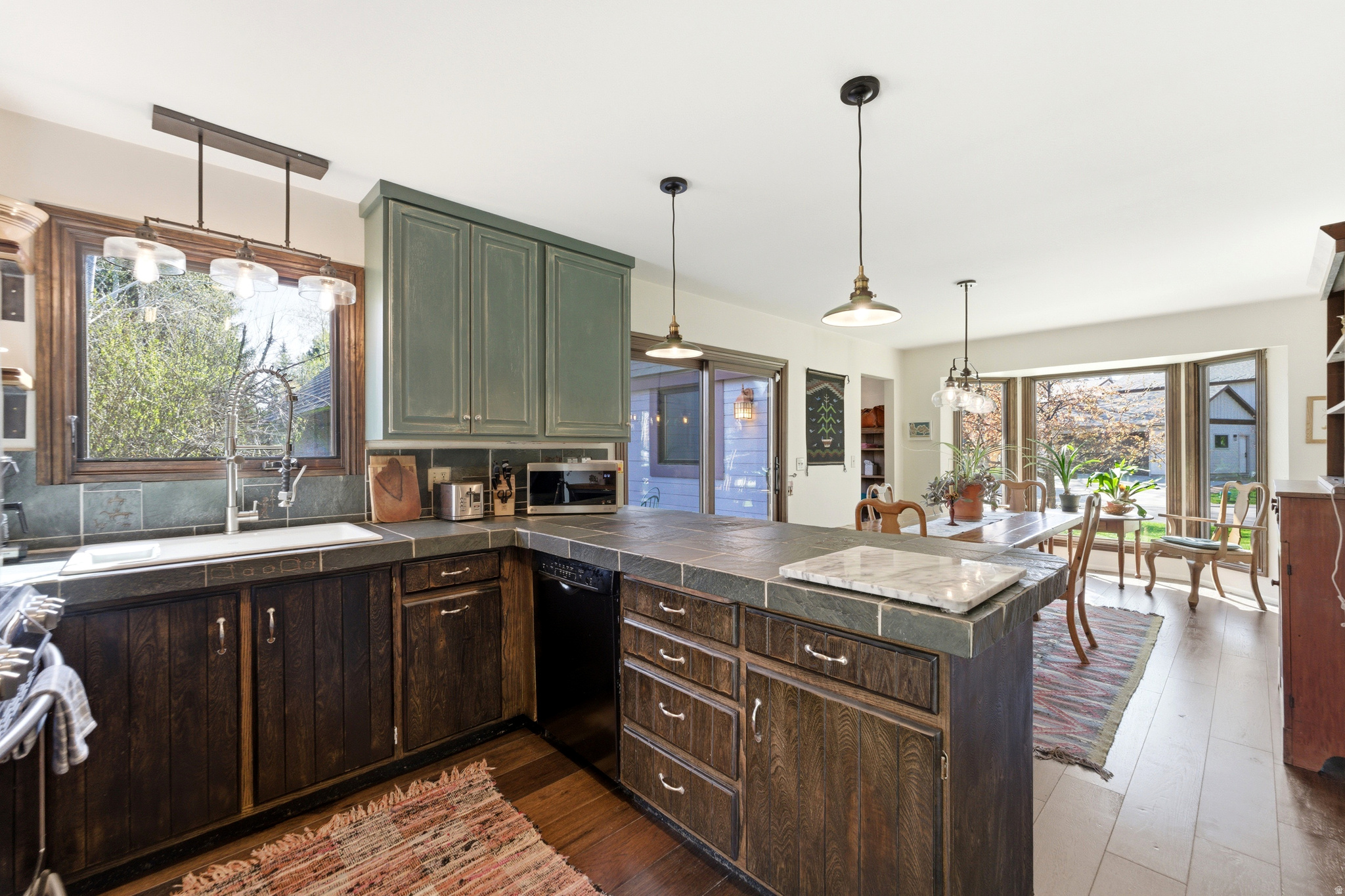 PARK MEADOWS SUBDIVI - Residential Lease