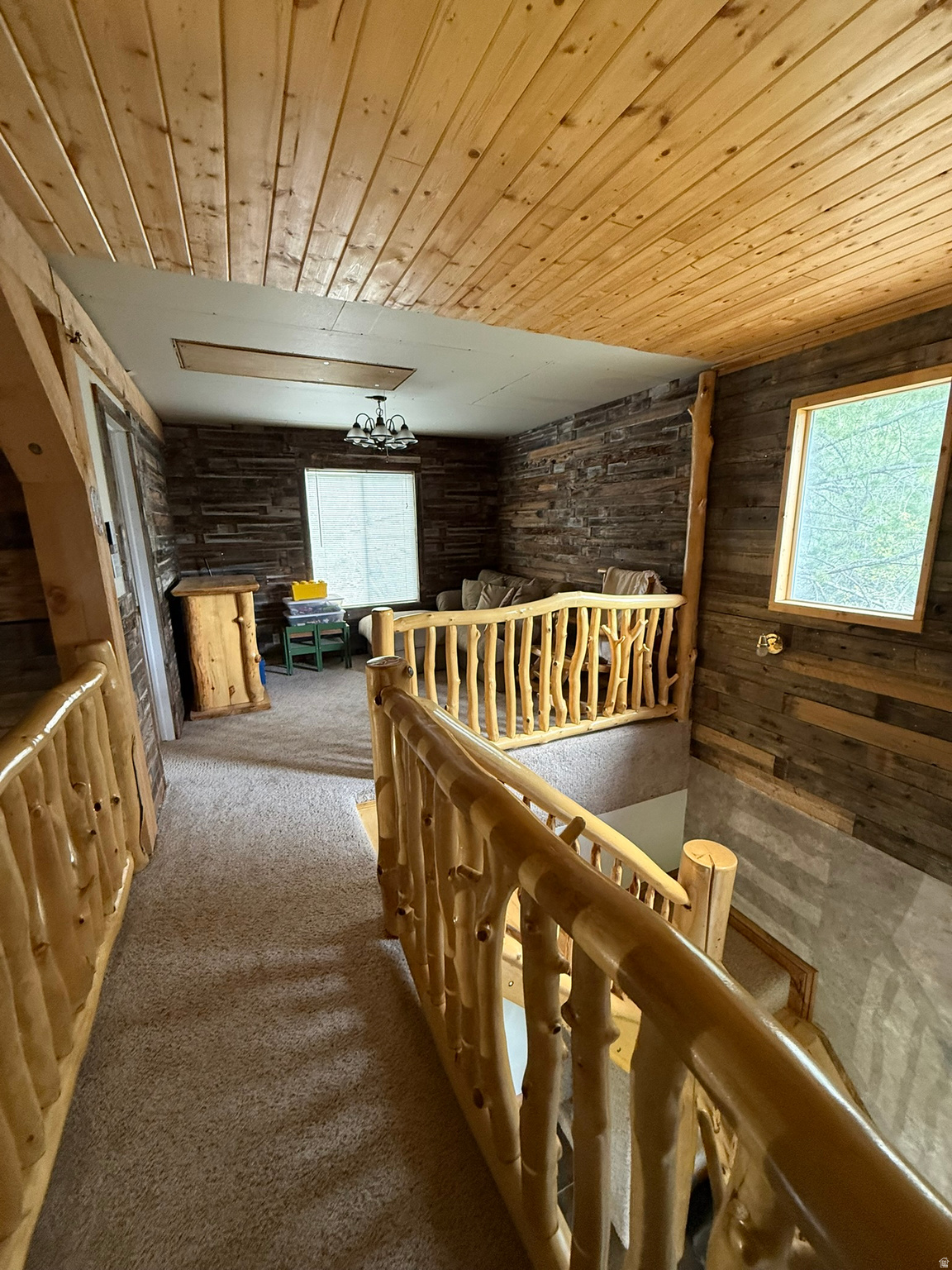 ARGYLE CANYON - Residential