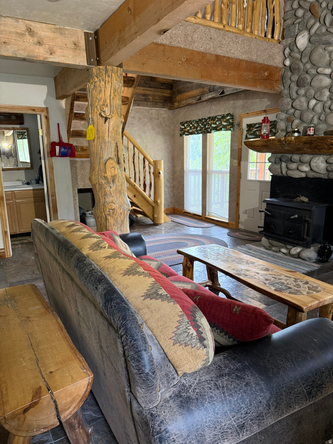 ARGYLE CANYON - Residential