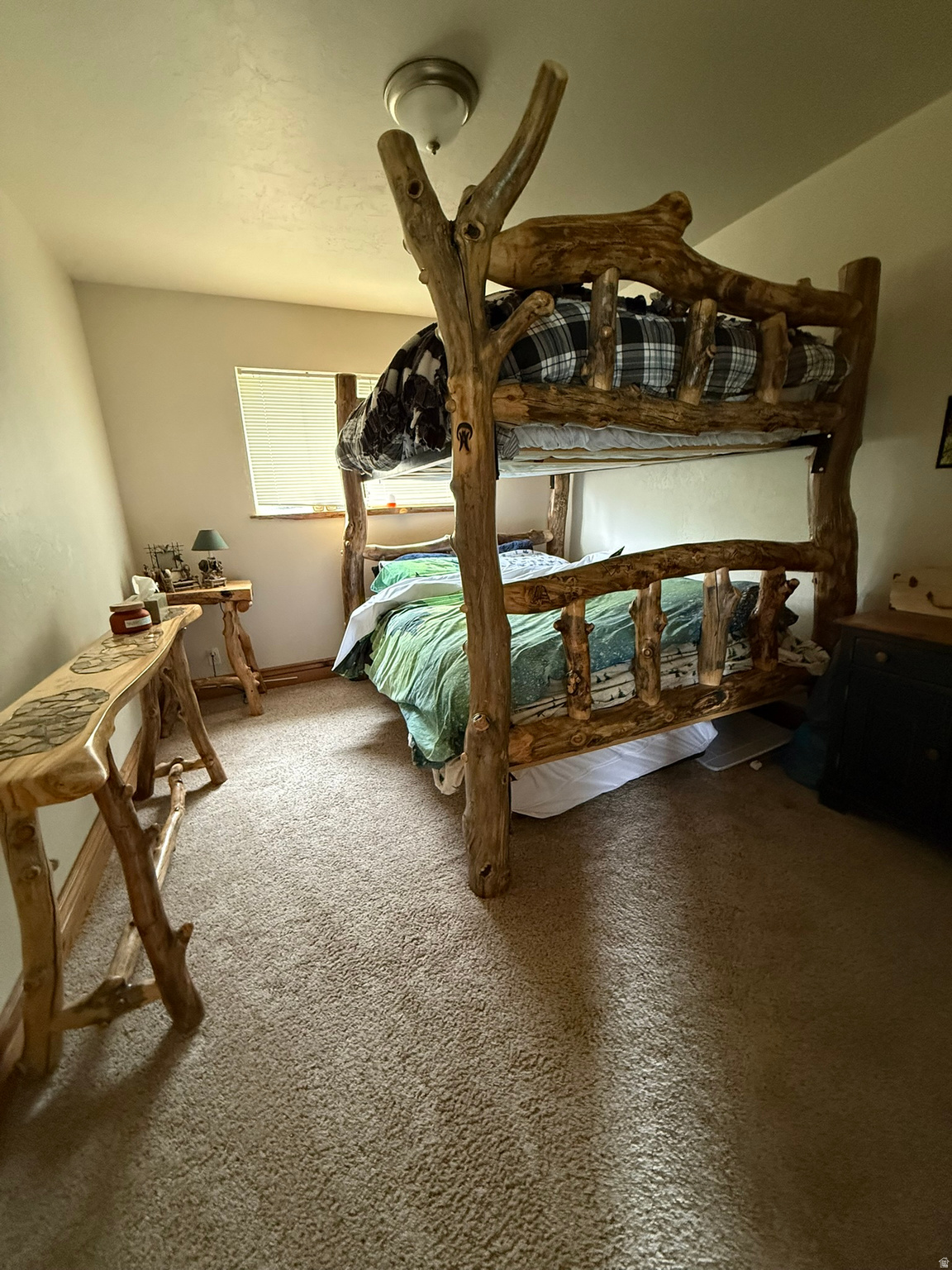 ARGYLE CANYON - Residential