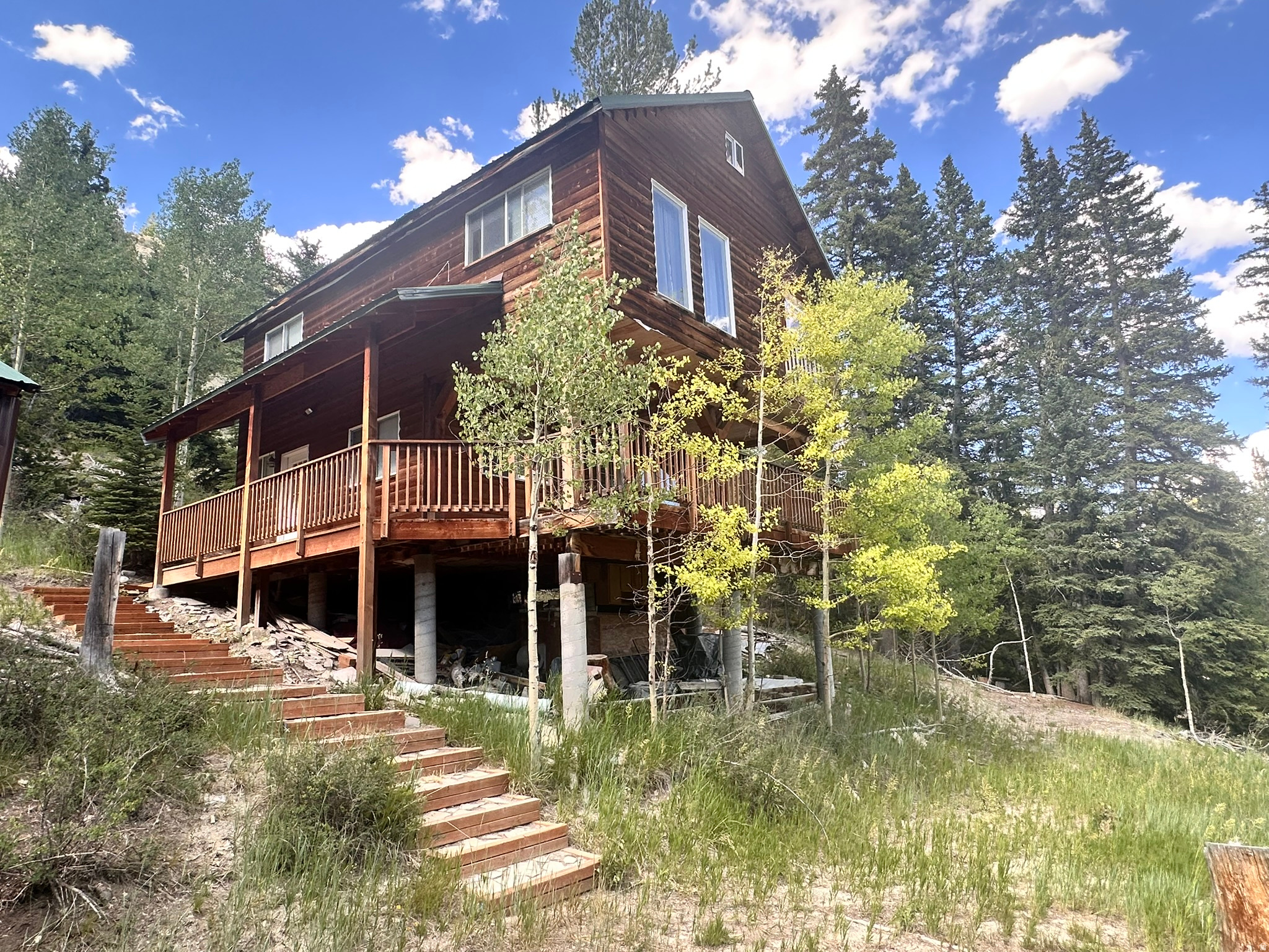 ARGYLE CANYON - Residential