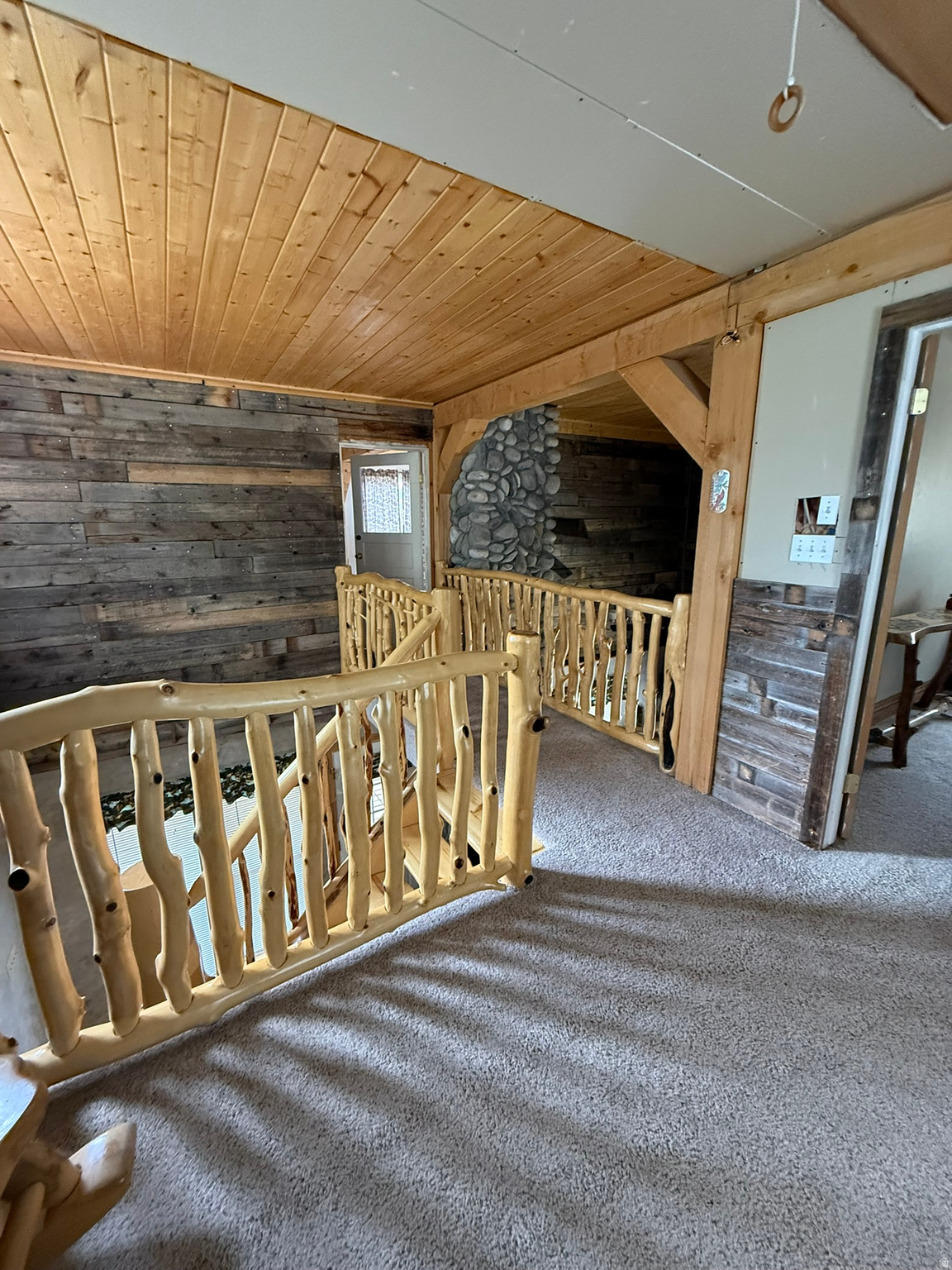 ARGYLE CANYON - Residential